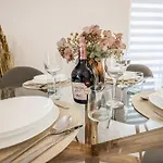 Luxury Designer - Romanescu Park Lägenhet *