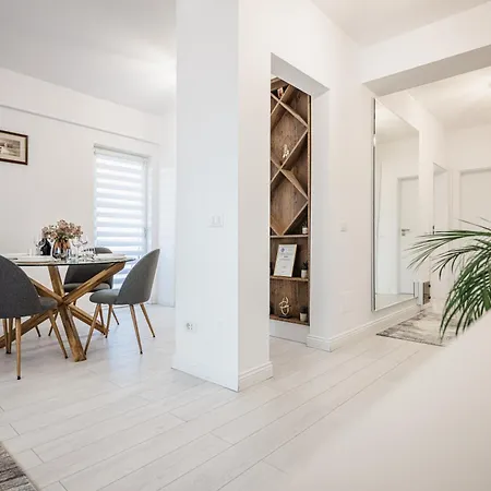 Lägenhet Luxury Designer - Romanescu Park Craiova