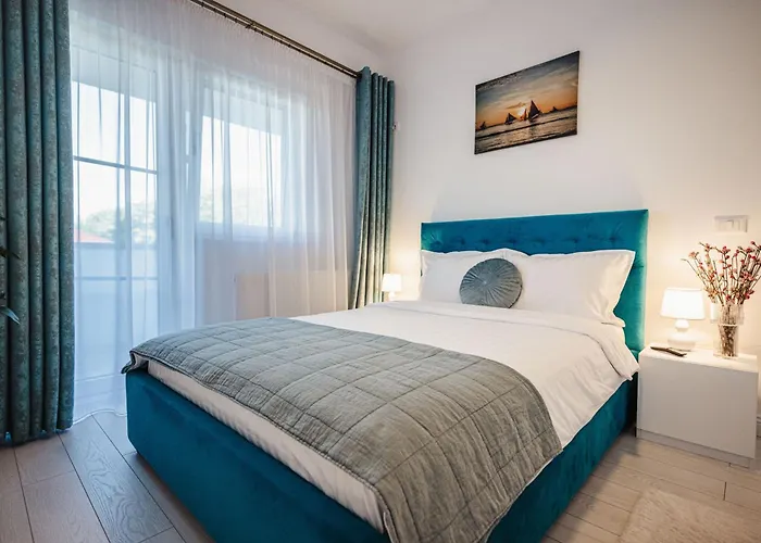 Luxury Designer - Romanescu Park *